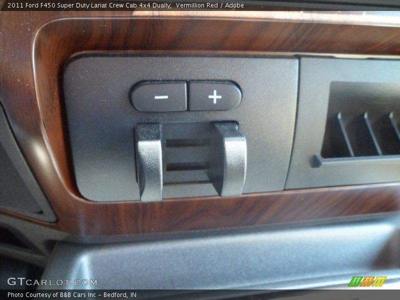 Controls of 2011 F450 Super Duty Lariat Crew Cab 4x4 Dually