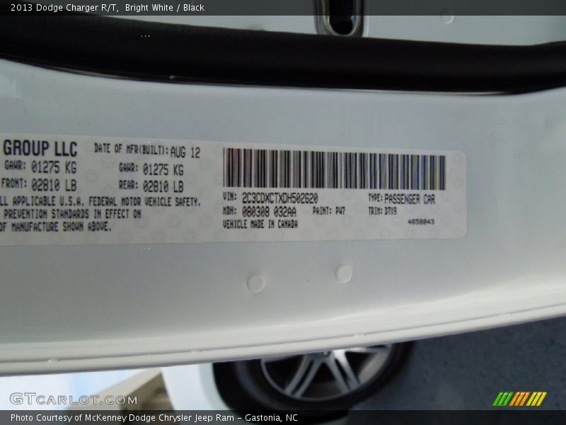 Bright White / Black 2013 Dodge Charger R/T