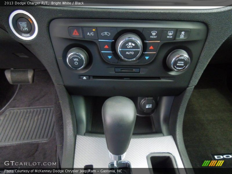 Bright White / Black 2013 Dodge Charger R/T