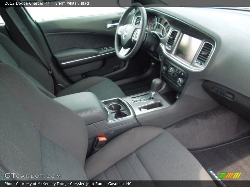 Bright White / Black 2013 Dodge Charger R/T