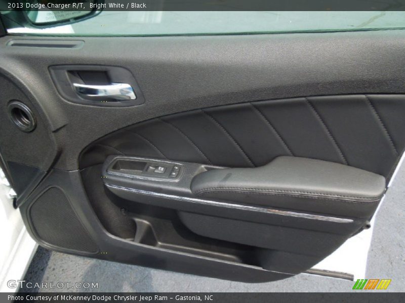 Bright White / Black 2013 Dodge Charger R/T
