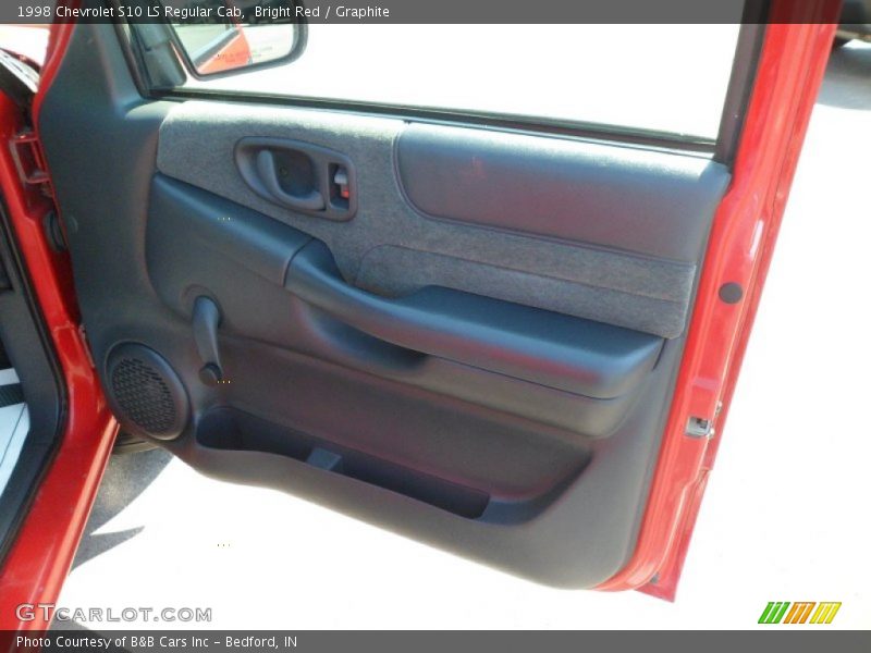 Bright Red / Graphite 1998 Chevrolet S10 LS Regular Cab