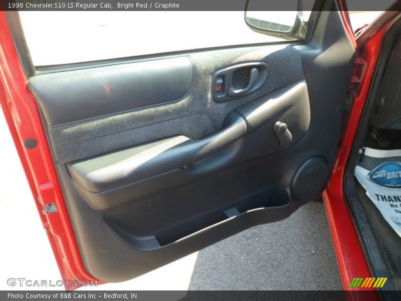 Bright Red / Graphite 1998 Chevrolet S10 LS Regular Cab