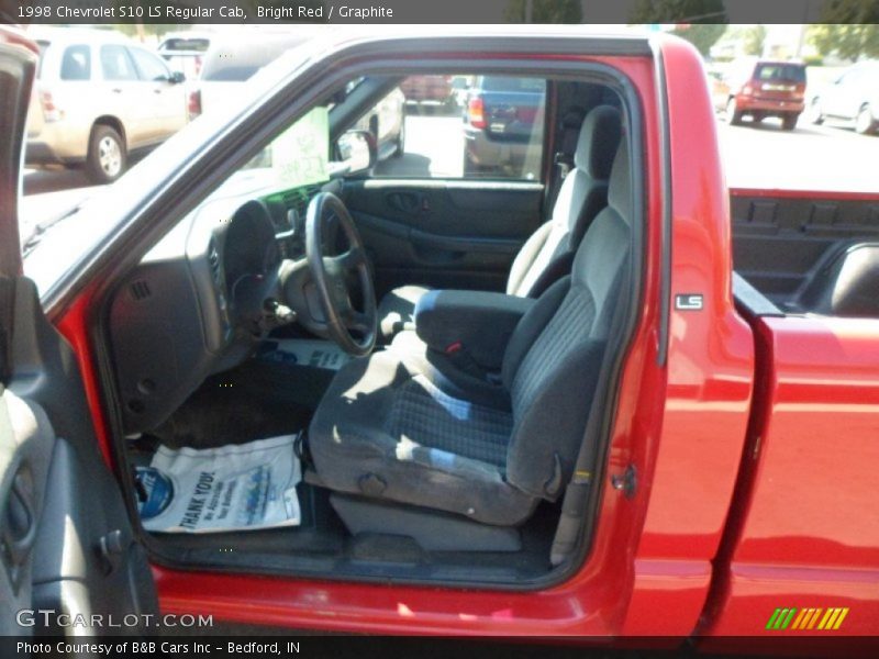 Bright Red / Graphite 1998 Chevrolet S10 LS Regular Cab