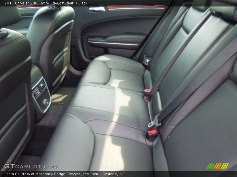 Ivory Tri-Coat Pearl / Black 2013 Chrysler 300