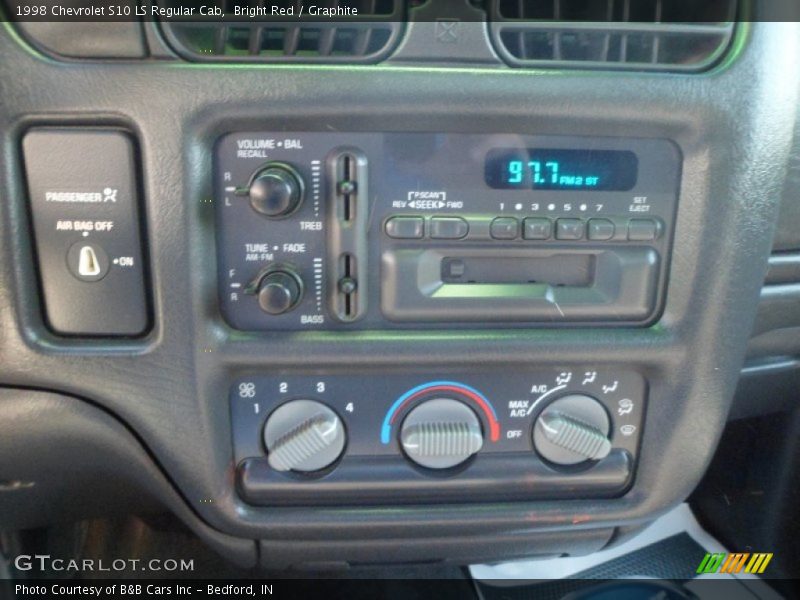 Bright Red / Graphite 1998 Chevrolet S10 LS Regular Cab
