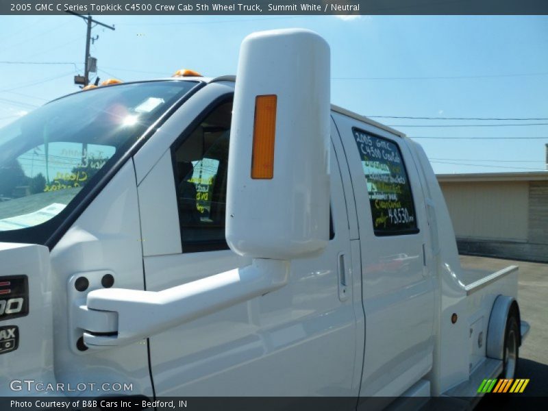 Summit White / Neutral 2005 GMC C Series Topkick C4500 Crew Cab 5th Wheel Truck