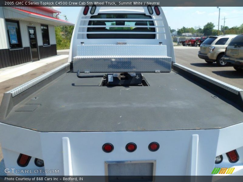 Summit White / Neutral 2005 GMC C Series Topkick C4500 Crew Cab 5th Wheel Truck