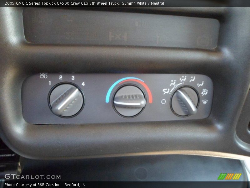 Summit White / Neutral 2005 GMC C Series Topkick C4500 Crew Cab 5th Wheel Truck