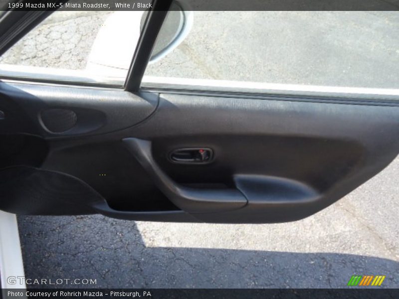 White / Black 1999 Mazda MX-5 Miata Roadster
