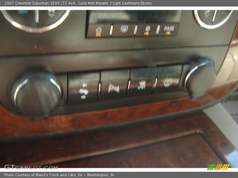 Gold Mist Metallic / Light Cashmere/Ebony 2007 Chevrolet Suburban 1500 LTZ 4x4