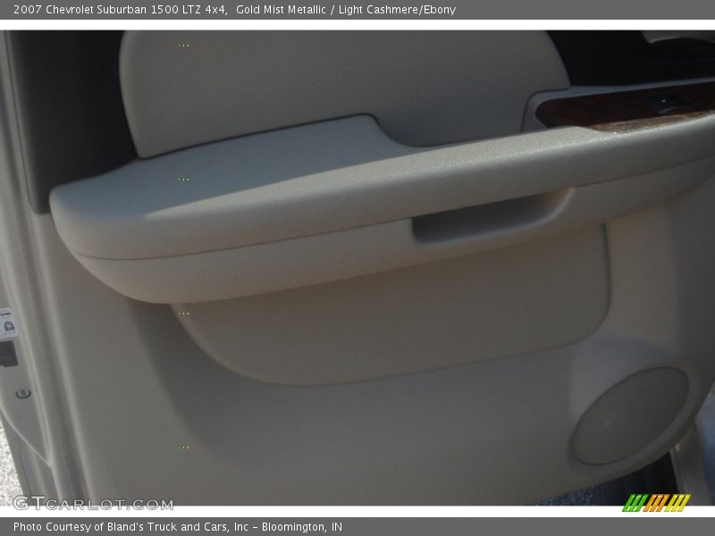 Gold Mist Metallic / Light Cashmere/Ebony 2007 Chevrolet Suburban 1500 LTZ 4x4