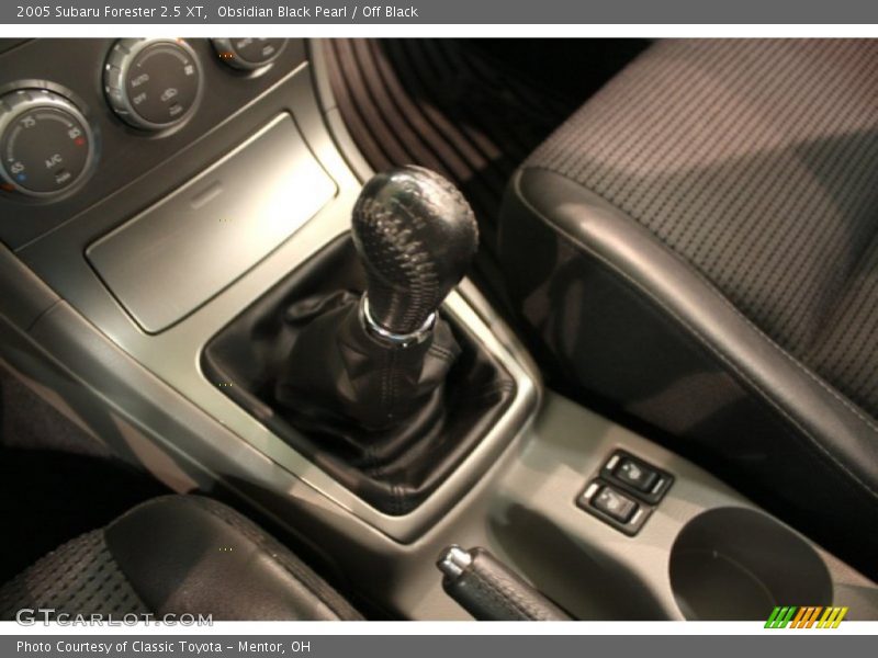 Obsidian Black Pearl / Off Black 2005 Subaru Forester 2.5 XT