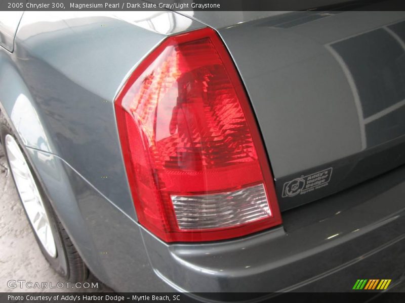 Magnesium Pearl / Dark Slate Gray/Light Graystone 2005 Chrysler 300