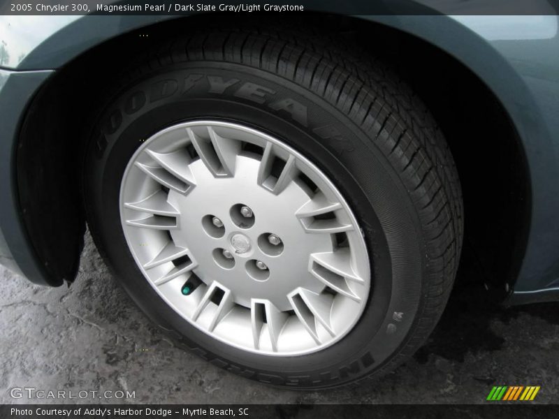 Magnesium Pearl / Dark Slate Gray/Light Graystone 2005 Chrysler 300