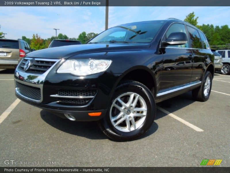Black Uni / Pure Beige 2009 Volkswagen Touareg 2 VR6