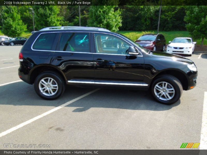 Black Uni / Pure Beige 2009 Volkswagen Touareg 2 VR6