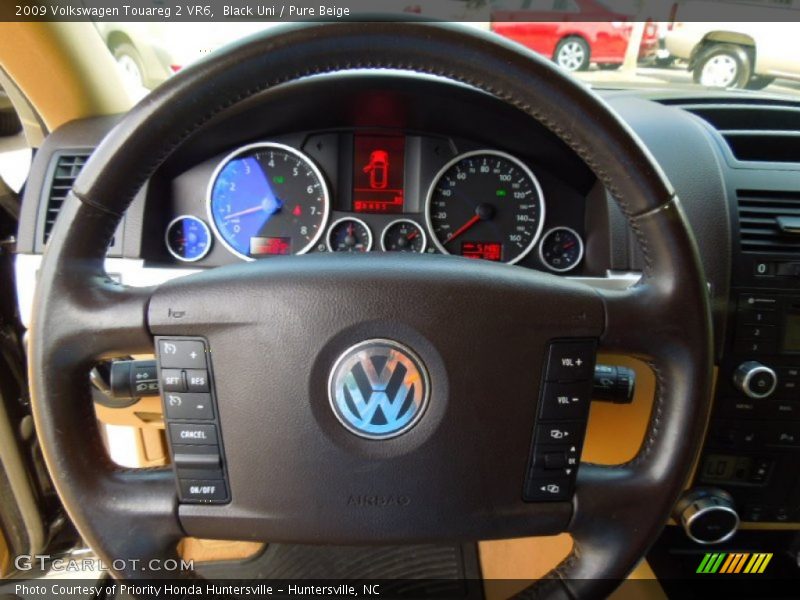 Black Uni / Pure Beige 2009 Volkswagen Touareg 2 VR6