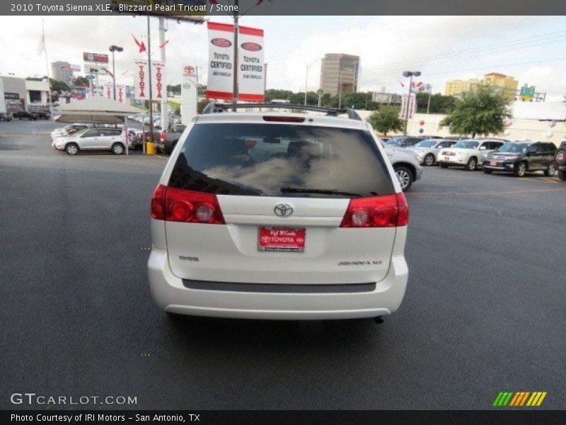 Blizzard Pearl Tricoat / Stone 2010 Toyota Sienna XLE