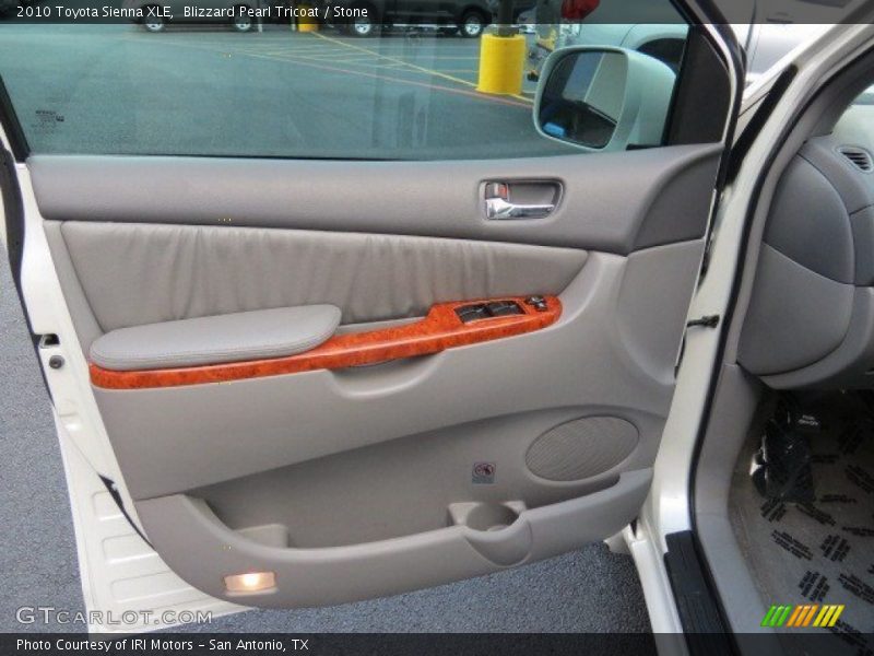 Blizzard Pearl Tricoat / Stone 2010 Toyota Sienna XLE