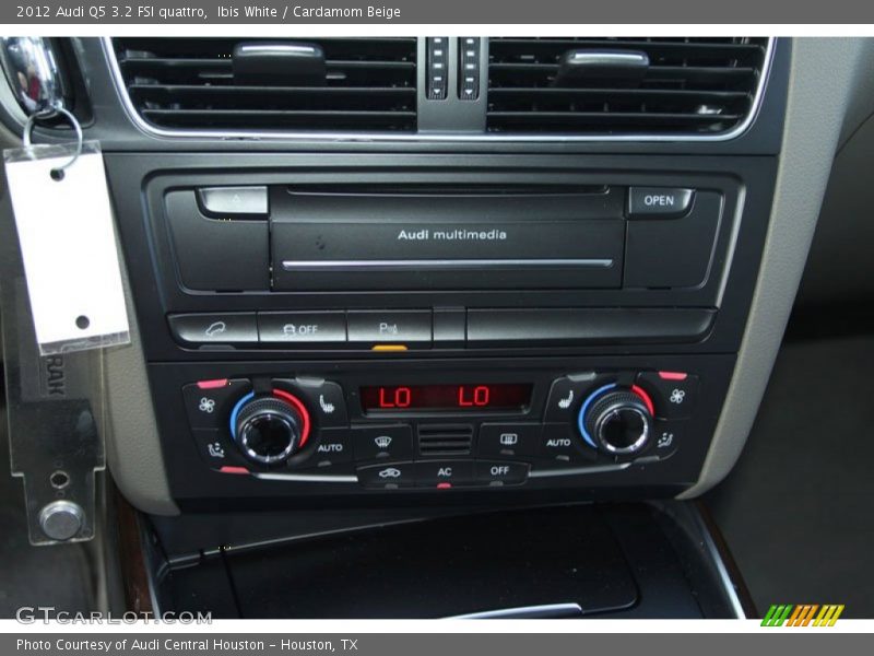 Ibis White / Cardamom Beige 2012 Audi Q5 3.2 FSI quattro