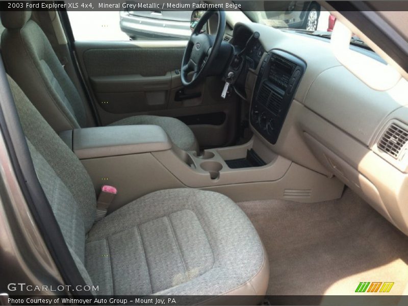 Front Seat of 2003 Explorer XLS 4x4