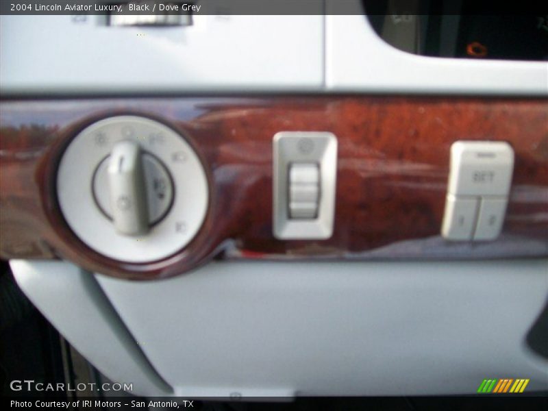 Black / Dove Grey 2004 Lincoln Aviator Luxury