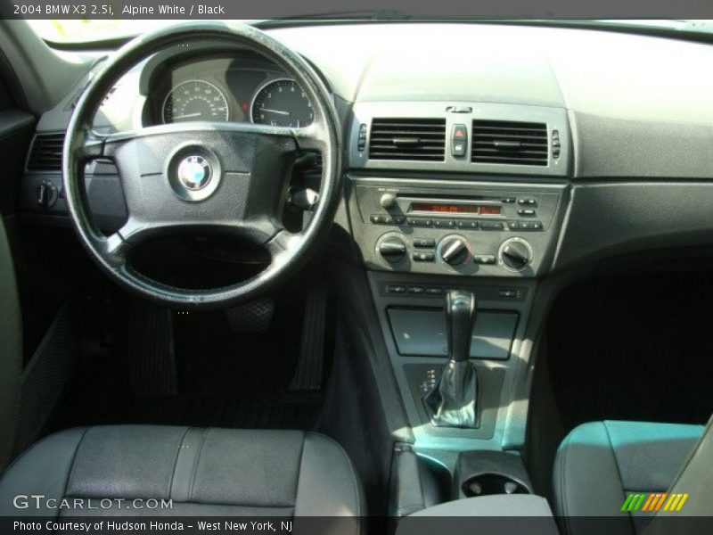 Alpine White / Black 2004 BMW X3 2.5i