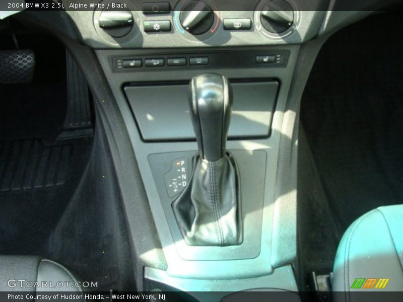 Alpine White / Black 2004 BMW X3 2.5i