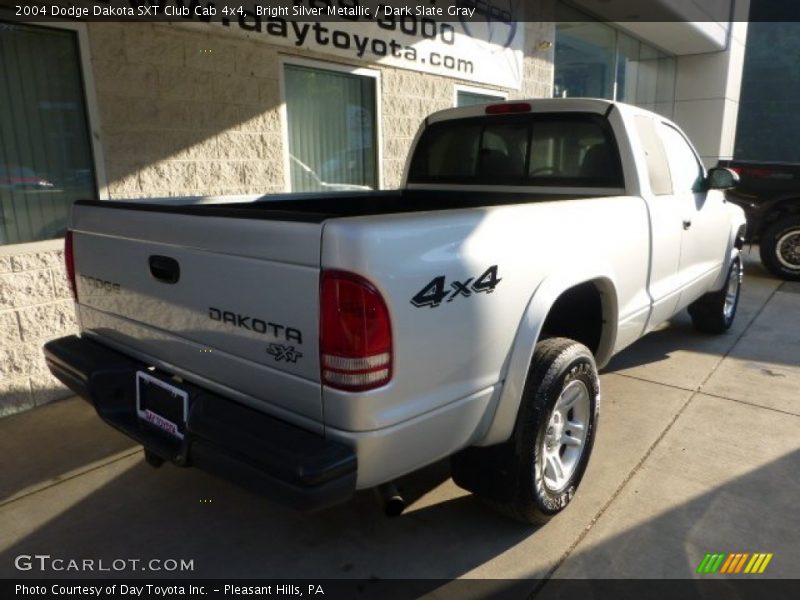 Bright Silver Metallic / Dark Slate Gray 2004 Dodge Dakota SXT Club Cab 4x4