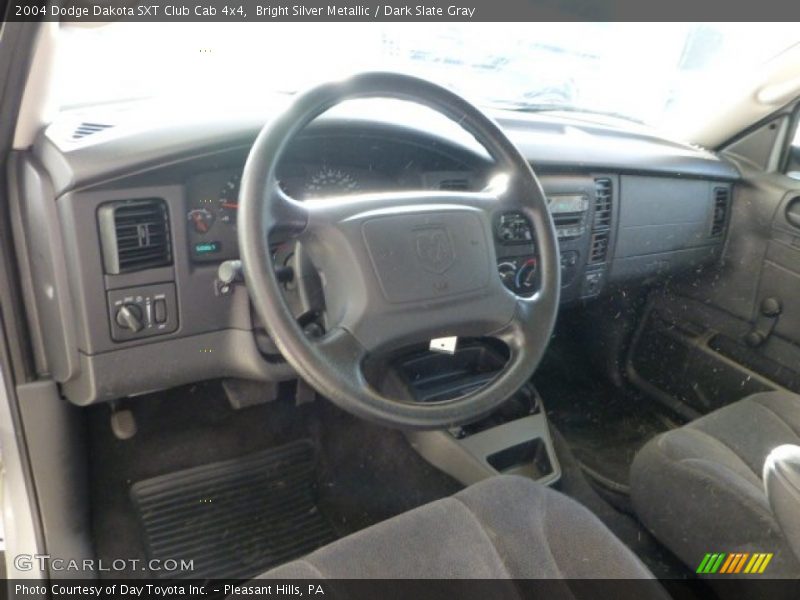 Bright Silver Metallic / Dark Slate Gray 2004 Dodge Dakota SXT Club Cab 4x4