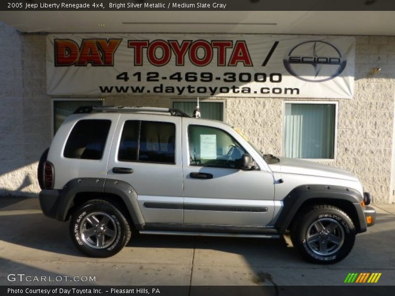Bright Silver Metallic / Medium Slate Gray 2005 Jeep Liberty Renegade 4x4