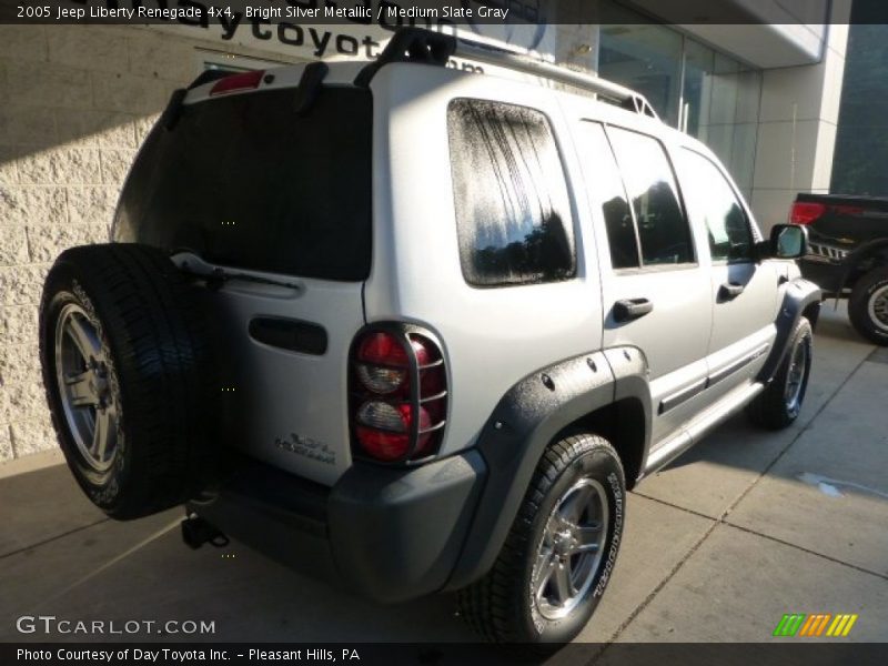 Bright Silver Metallic / Medium Slate Gray 2005 Jeep Liberty Renegade 4x4