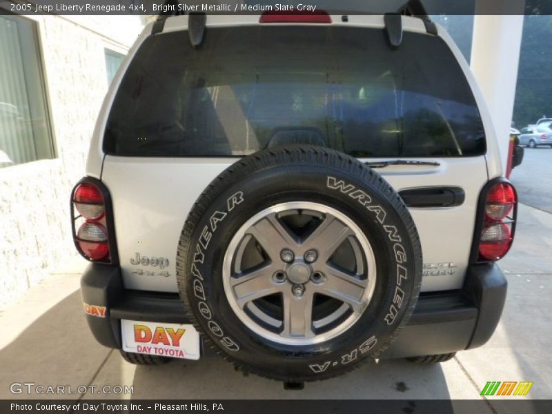 Bright Silver Metallic / Medium Slate Gray 2005 Jeep Liberty Renegade 4x4