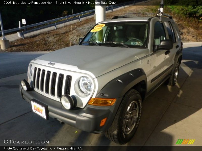 Bright Silver Metallic / Medium Slate Gray 2005 Jeep Liberty Renegade 4x4