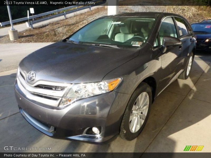 Magnetic Gray Metallic / Ivory 2013 Toyota Venza LE AWD