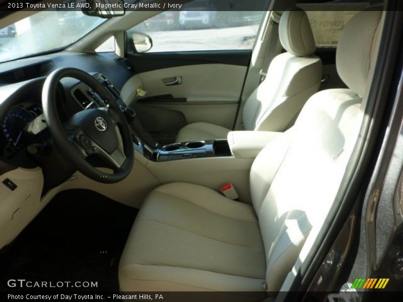 Magnetic Gray Metallic / Ivory 2013 Toyota Venza LE AWD