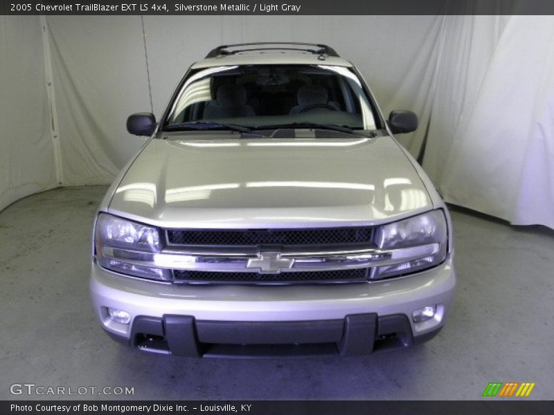Silverstone Metallic / Light Gray 2005 Chevrolet TrailBlazer EXT LS 4x4