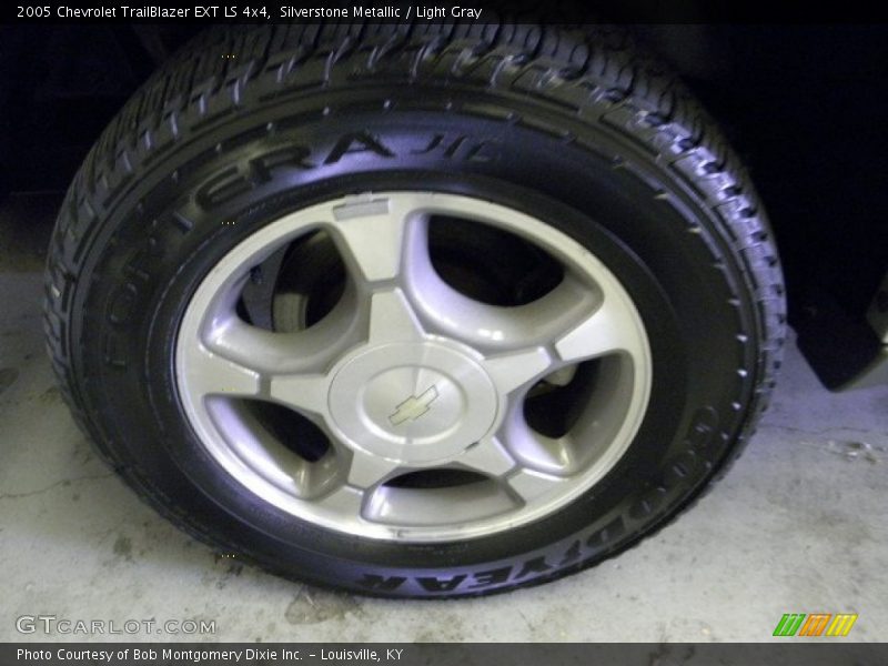 Silverstone Metallic / Light Gray 2005 Chevrolet TrailBlazer EXT LS 4x4