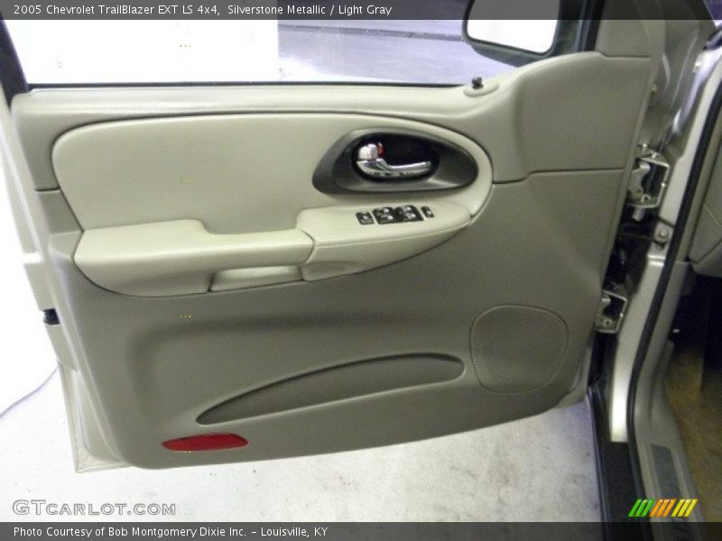 Silverstone Metallic / Light Gray 2005 Chevrolet TrailBlazer EXT LS 4x4