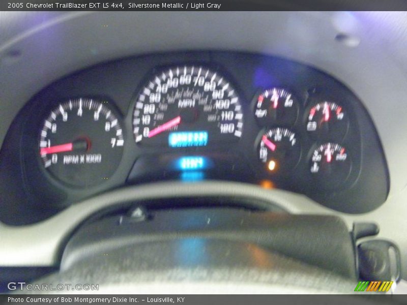 Silverstone Metallic / Light Gray 2005 Chevrolet TrailBlazer EXT LS 4x4