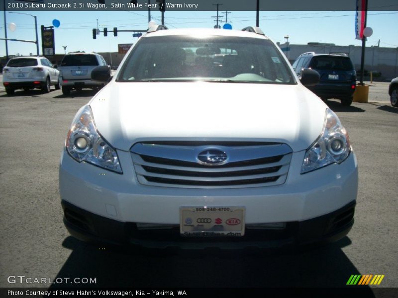 Satin White Pearl / Warm Ivory 2010 Subaru Outback 2.5i Wagon