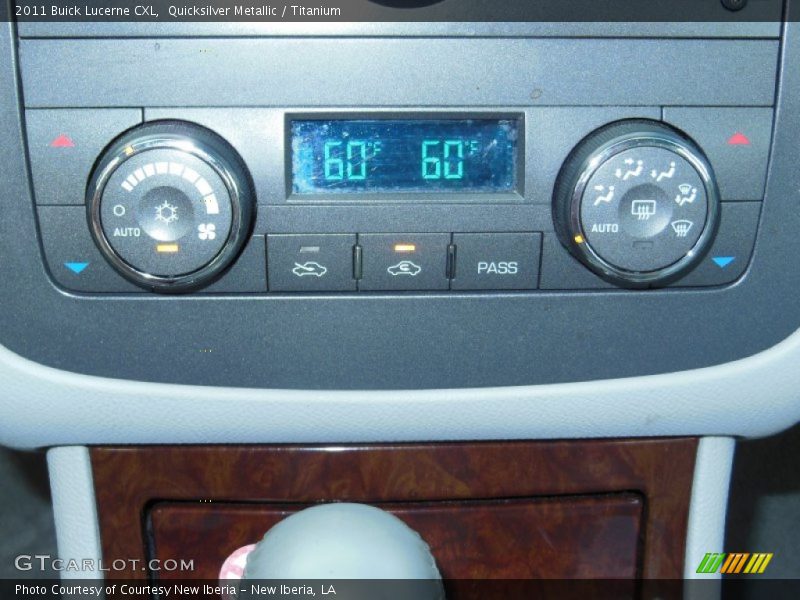 Quicksilver Metallic / Titanium 2011 Buick Lucerne CXL