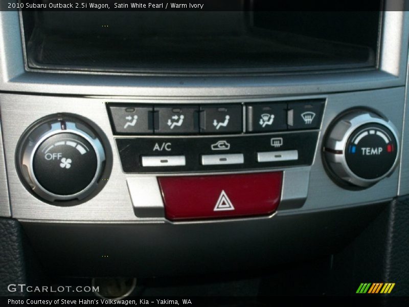 Satin White Pearl / Warm Ivory 2010 Subaru Outback 2.5i Wagon