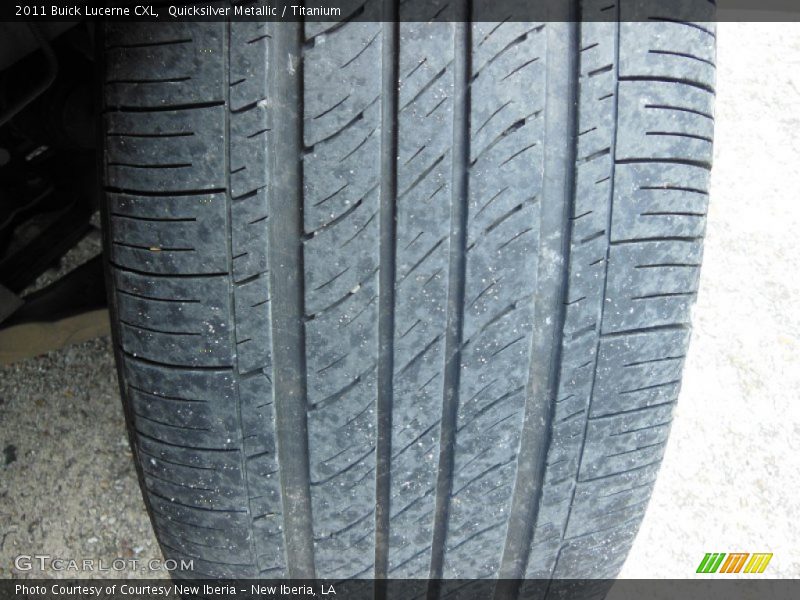 Quicksilver Metallic / Titanium 2011 Buick Lucerne CXL