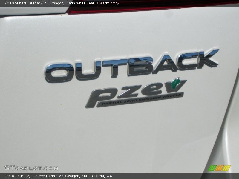 Satin White Pearl / Warm Ivory 2010 Subaru Outback 2.5i Wagon