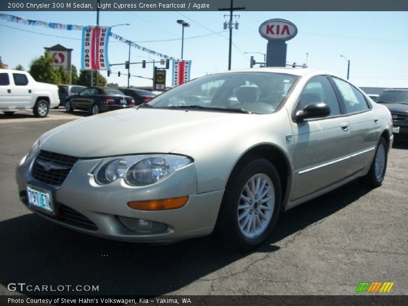 Light Cypress Green Pearlcoat / Agate 2000 Chrysler 300 M Sedan