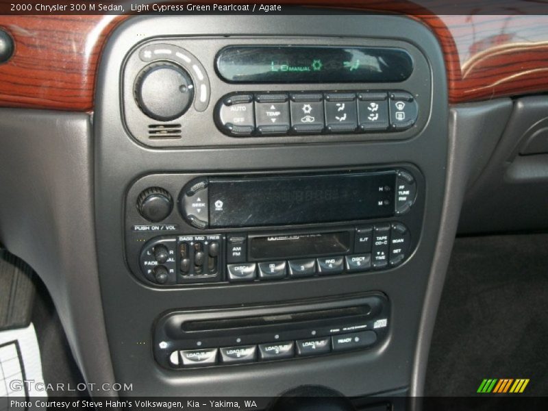 Audio System of 2000 300 M Sedan