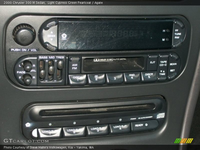 Audio System of 2000 300 M Sedan