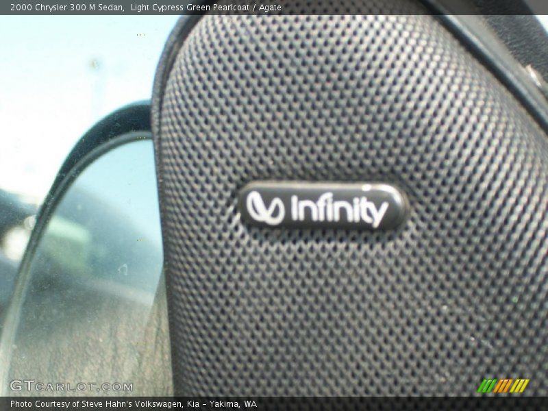 Audio System of 2000 300 M Sedan